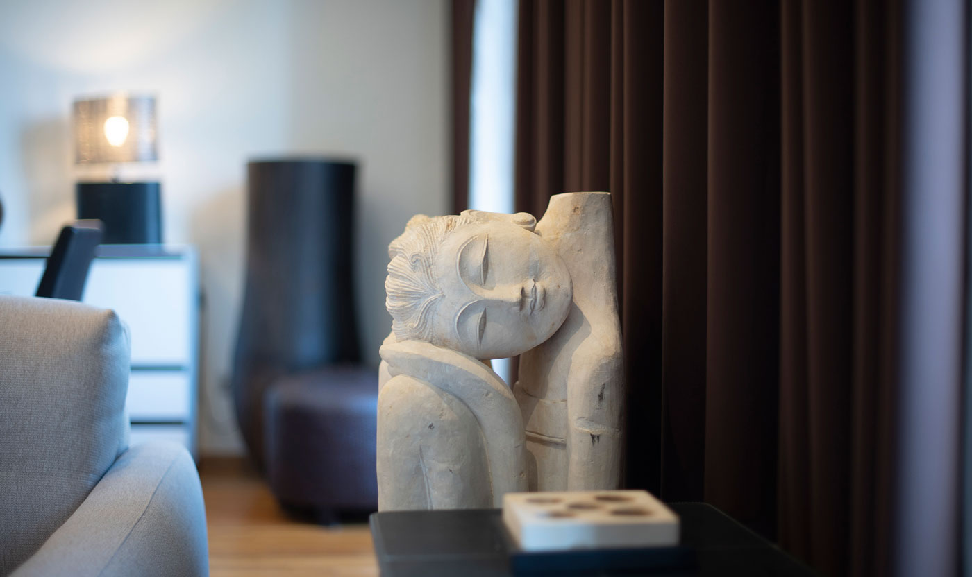 Sculpture detail in the Suite Sagrada living room