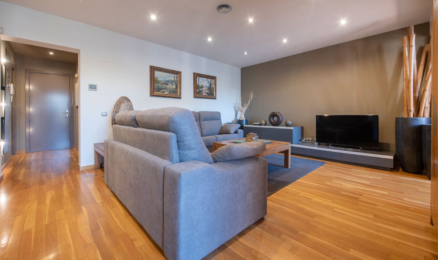 Suite Sol&eacute;a living room seen from the dining area